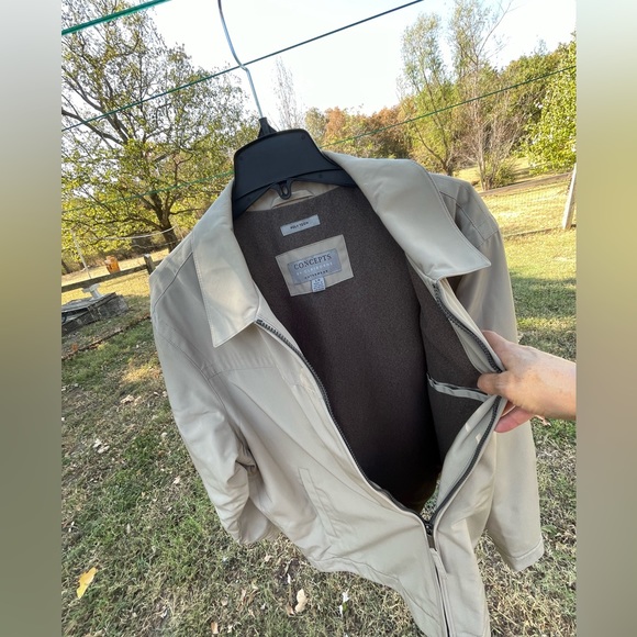 Concepts by Claiborne Outerwear Poly Tech Insulated Zippered Tan Jacket - Picture 4 of 6